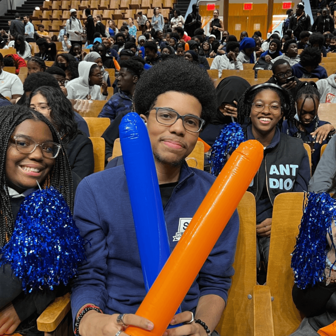Our HS scholars experienced their first Homecoming Pep Rally! Take a peek at all the festivities from this inaugural event @sahsla_manhattan.